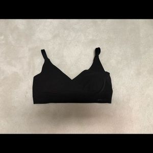 NWOT VS Pink Lounging V-Neck Bra